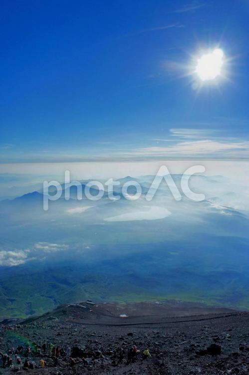 日本最高峰・富士山頂からの夜明けと山中湖 富士山,山中湖,世界遺産の写真素材
