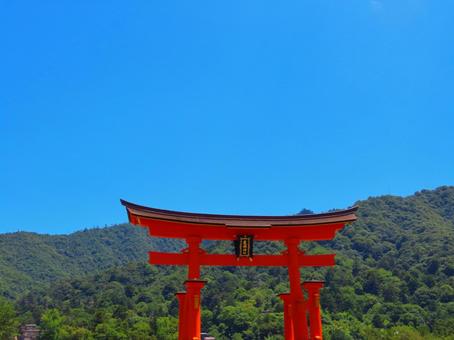 日本三景安芸の宮島の大鳥居 日本三景安芸の宮島の大鳥居 厳島神社,大鳥居,宮島の写真素材
