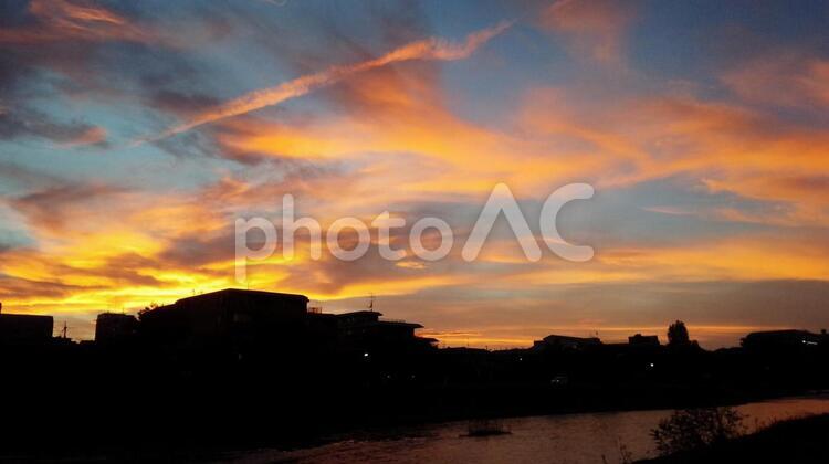 京都の夕暮れ 日暮れ,暁,太陽の写真素材