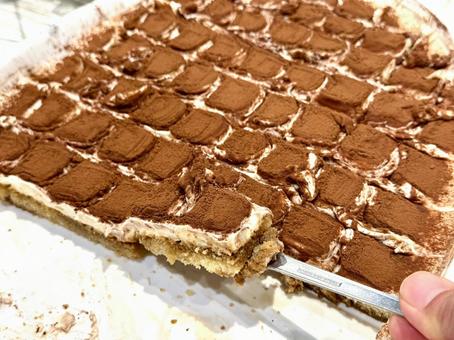 バイキング　一口サイズのティラミス 一口サイズ,ティラミス,マスカルポーネの写真素材