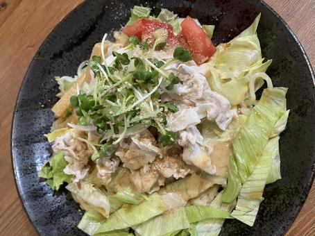 ごましゃぶサラダ麺 ごましゃぶサラダ麺の写真