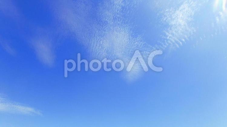 日射しと雲　【004】 空,雲,日射しの写真素材