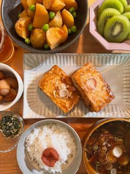 厚揚げ大葉チーズ定食 厚揚げ大葉チーズ定食の写真