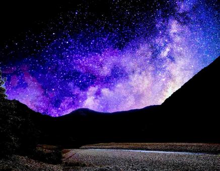山と夜空 天の川,星空,夜空の写真素材