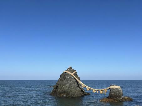 夫婦岩 夫婦岩 夫婦岩,海,空の写真素材