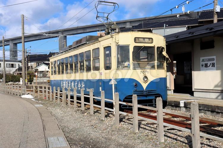 富山新港、射水市、万葉線越ノ潟駅にて 越ノ潟駅,万葉線,起点駅の写真素材