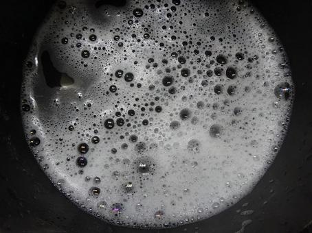 黒背景に円形の泡 黒背景に円形の泡 泡,気泡,泡立ちの写真素材