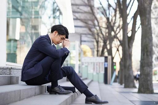 Japanese male businessman suffering from anxiety, anxiety, to worry, businessman, JPG