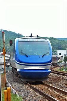 HOT7000 特急スーパーはくと HOT7000 特急スーパーはくとの写真