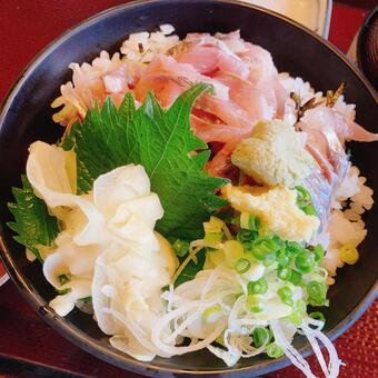 海鮮丼 海鮮,刺身,魚介の写真素材
