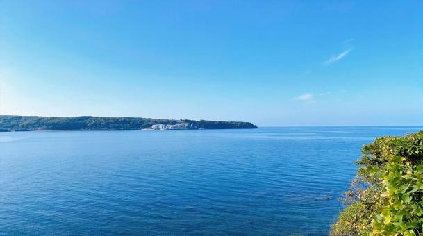 海と緑と青空と 海,空,青空の写真素材