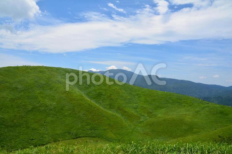 大室山山頂の稜線 大室山,山頂,稜線の写真素材