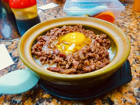 香港の土鍋の牛肉飯 香港の土鍋の牛肉飯の写真