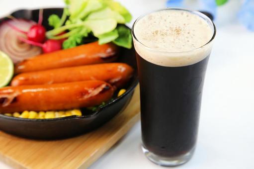 黒ビール 黒ビール 黒ビール,ビール,アルコールの写真素材