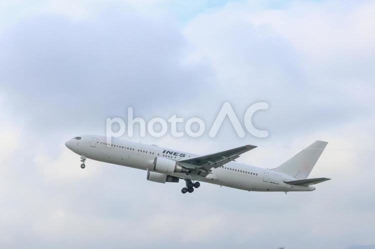 目覚める空、目覚める翼 飛行機,航空機,旅客機の写真素材