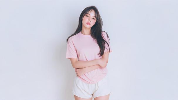 ピンク色のTシャツのモックアップ ピンク色のTシャツのモックアップの写真