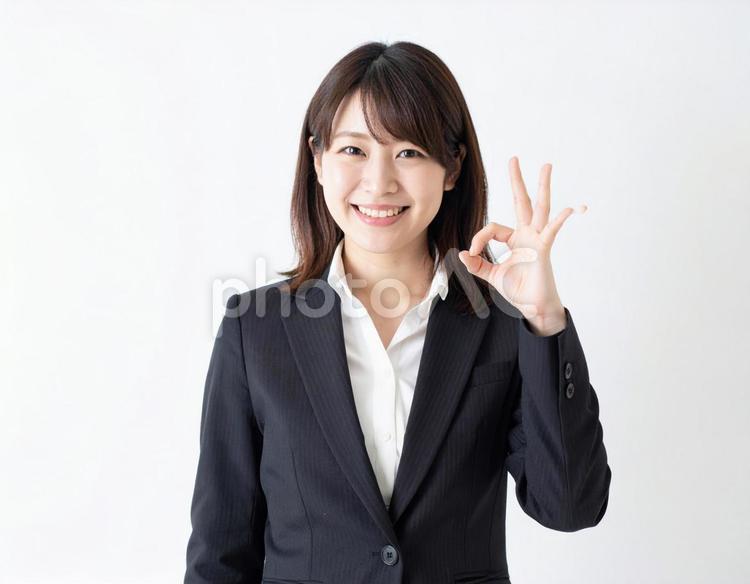 OKのサインを出すビジネスウーマン 女性,ok,サインの写真素材