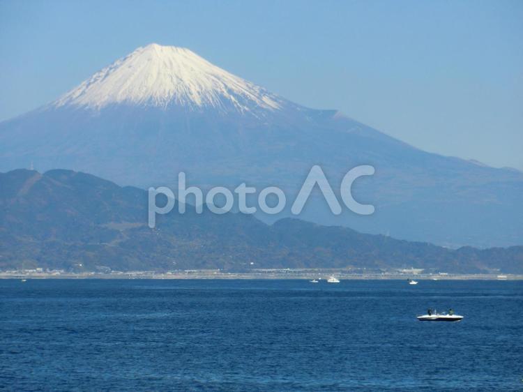 富士と小さな船 富士山,船,稜線の写真素材