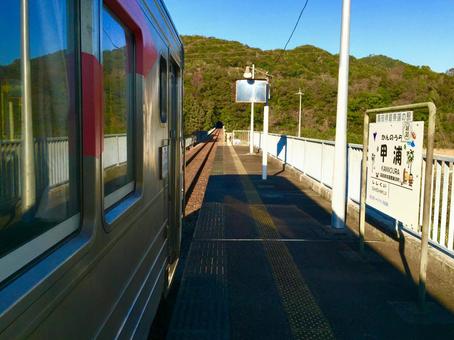 阿佐海岸鉄道の甲浦駅のホーム 阿佐海岸鉄道,甲浦駅,甲浦の写真素材