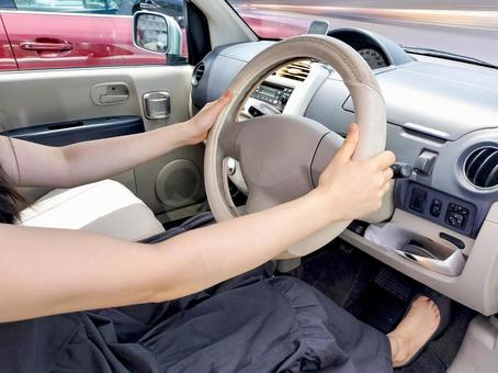 運転・ドライブ・ドライバー 若い女性 運転・ドライブ・ドライバー 若い女性 ドライブ,ドライバー,運転手の写真素材
