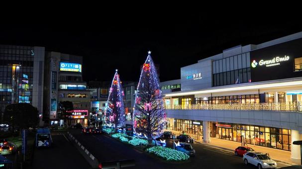 所沢駅のクリスマスツリー（埼玉県所沢市） 冬,クリスマス,イルミネーションの写真素材