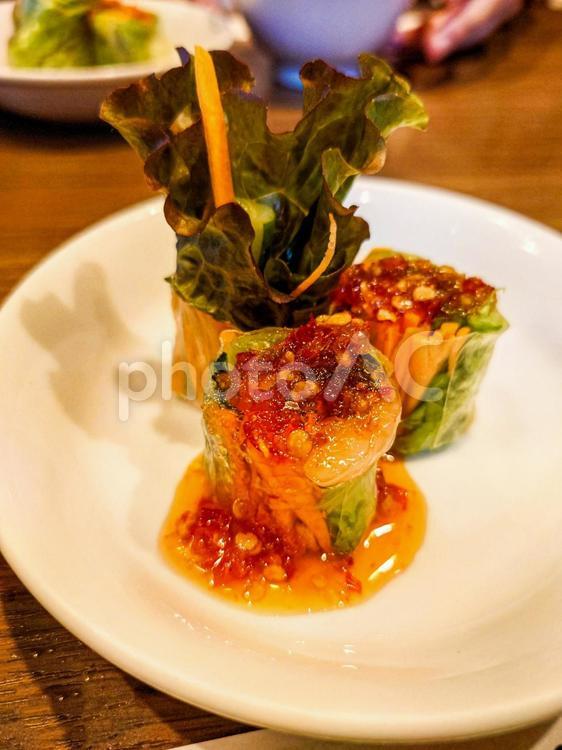 ちょい辛生春巻き タイ料理,美味しい,生春巻きの写真素材