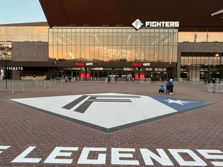 ファイターズの象徴 ファイターズの象徴 野球,スタジアム,空の写真素材
