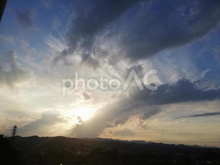 夕焼け雲模様 雲,空,夕方の写真素材