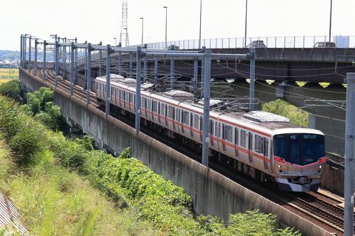 つくばエクスプレスでスムーズな都市間移動 つくばエクスプレスでスムーズな都市間移動の写真