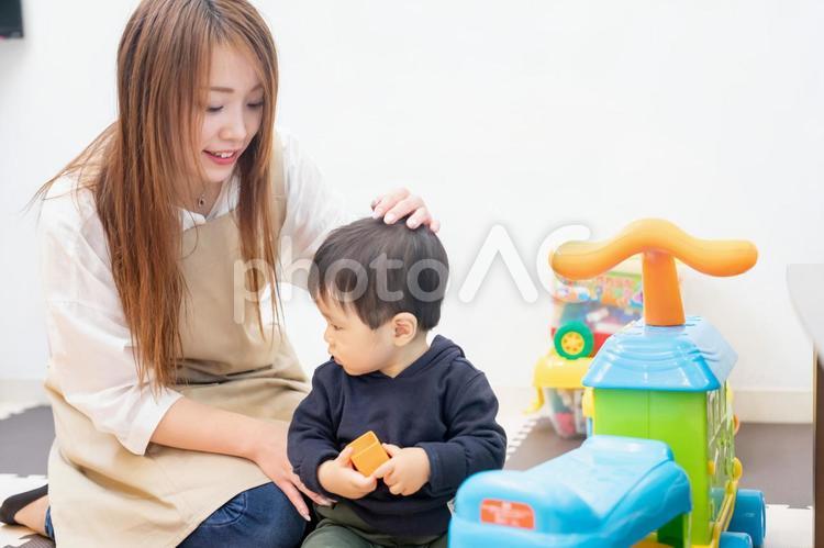 保育園／託児所／キッズカフェで遊ぶ子供 保育園,保育士,幼稚園の写真素材