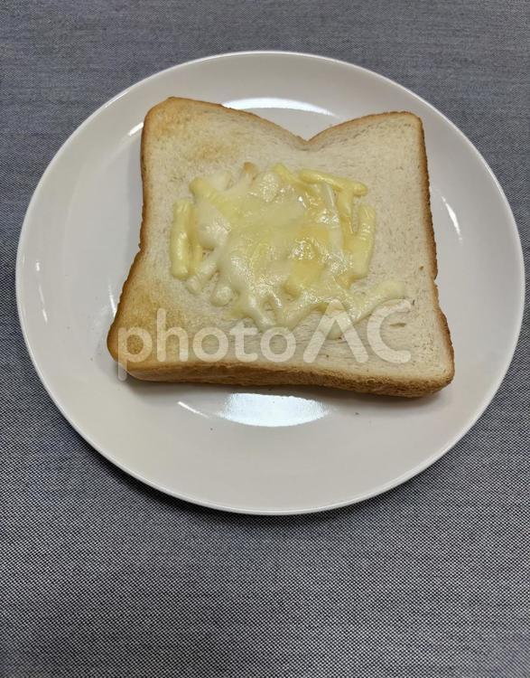 チーズトースト1枚(縦) 食パン,パン,トーストの写真素材