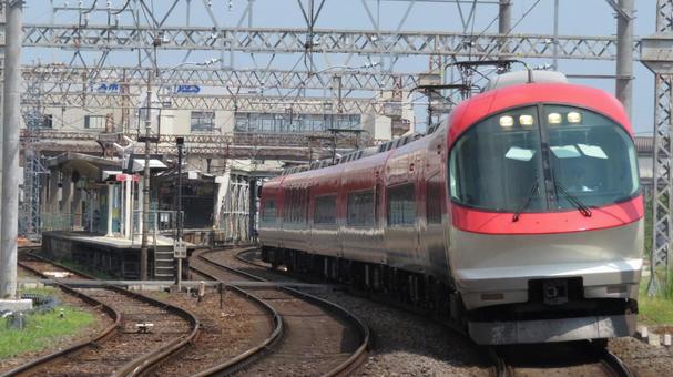 Ise-Shima Liner departs from Kuwana Station, JPG