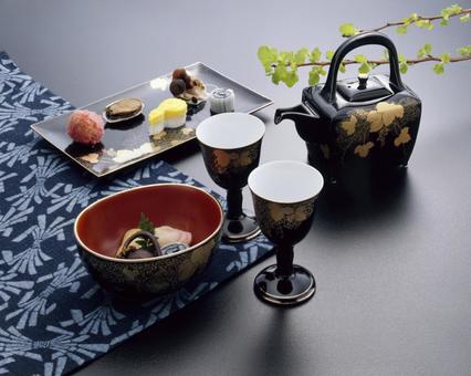 酒器と小料理 酒器と小料理 日本料理,酒器,グラスの写真素材