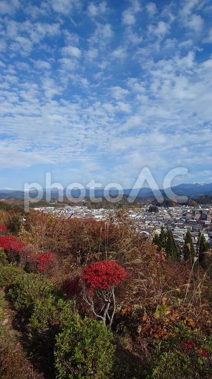 岐阜県-高山市街と北アルプスの山なみ 山,山なみ,町並みの写真素材