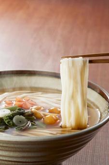 稲庭うどん　箸上げ 稲庭うどん,箸上げ,麺リフトの写真素材