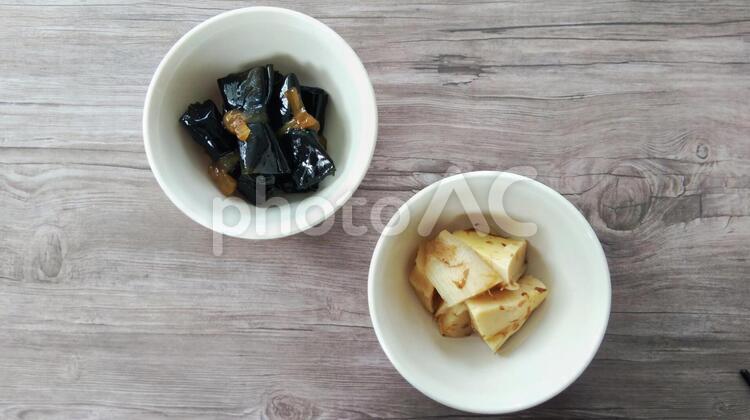 小鉢　筍　昆布巻き 筍,昆布巻き,たけのこの写真素材