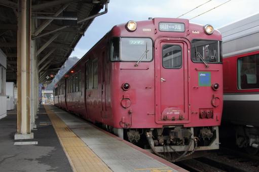 JR山陰本線、キハ47型、旧塗装 jr,山陰本線,山陰線の写真素材