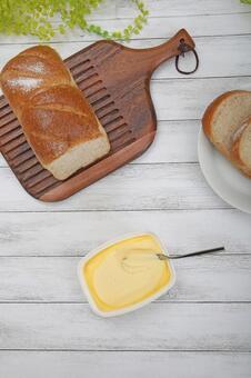 バター バター,パン,食パンの写真素材