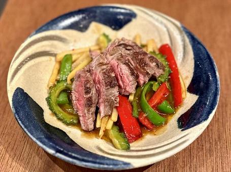 ゴーヤの青椒肉絲 ゴーヤの青椒肉絲の写真