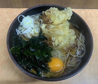 天玉そば 天玉そば 天玉そば,立ち食いそば,路麺の写真素材