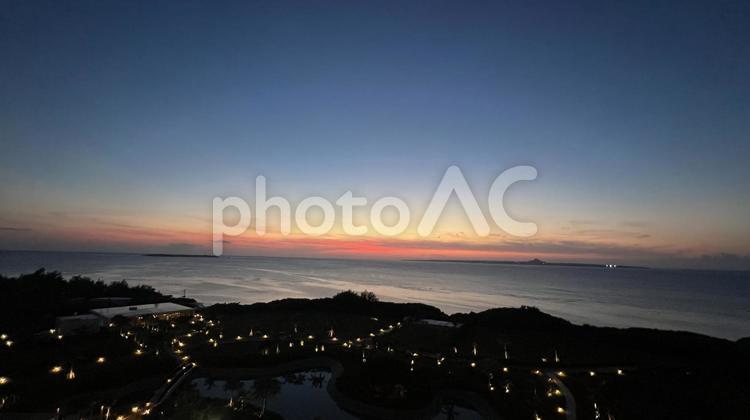 夏の夕暮れ 海,夏,空の写真素材