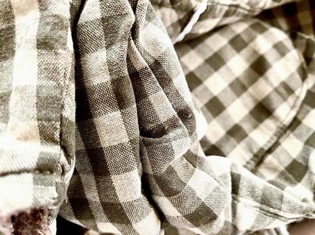 チェック柄のしわくちゃの布 チェック柄のしわくちゃの布の写真