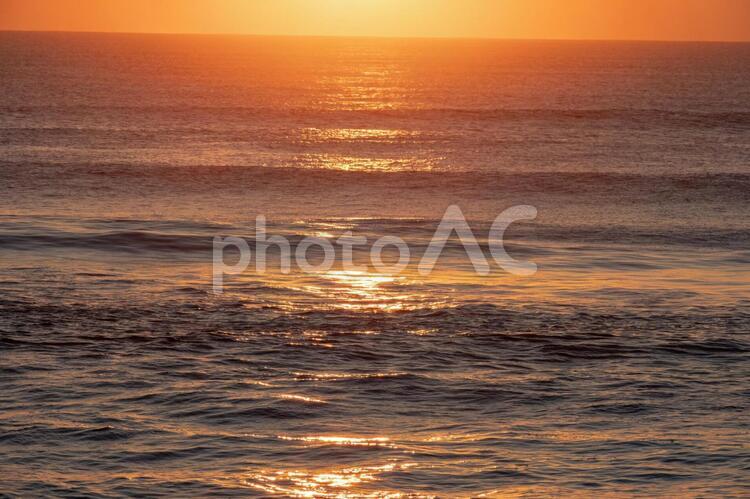 夜明けの海・木崎浜海岸9 夜明けの海,木崎浜,太陽の写真素材