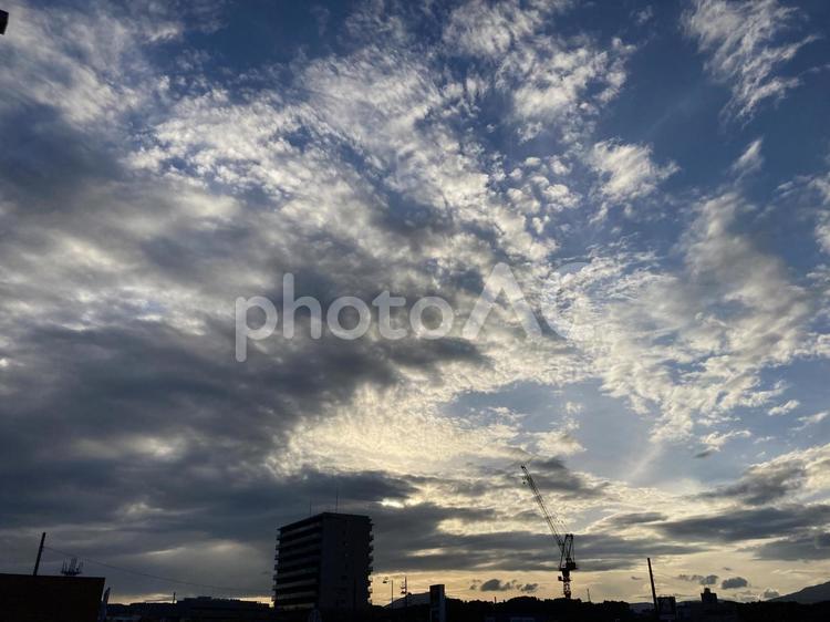 夕焼けの空〜まだ知らぬ試練 空,夕焼け,自然の写真素材