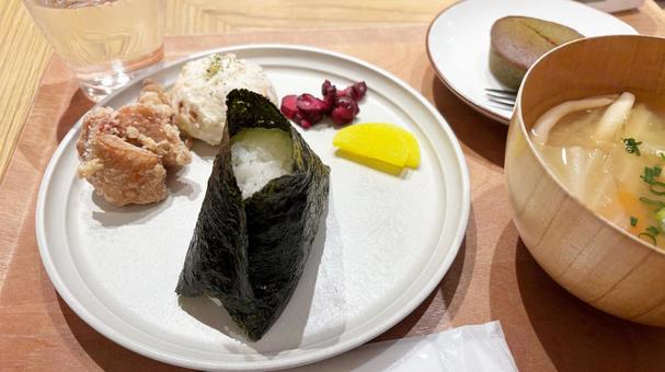 美味しいおむすびセット 美味しいおむすびセット おにぎり,おにぎり定食,おむすび定食の写真素材