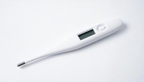 白背景に体温計の写真