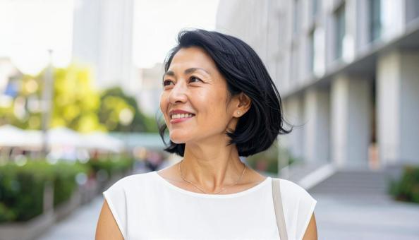 50代 60代 女性 50代 60代 女性の写真