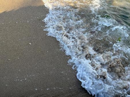 波打ち際の写真