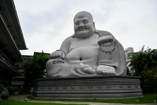 台湾 宝覚禅寺 弥勒大仏 台湾 宝覚禅寺 弥勒大仏 旅行,景色,景観の写真素材