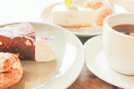 ケーキとコーヒー シルエット イラストの無料ダウンロードサイト シルエットac